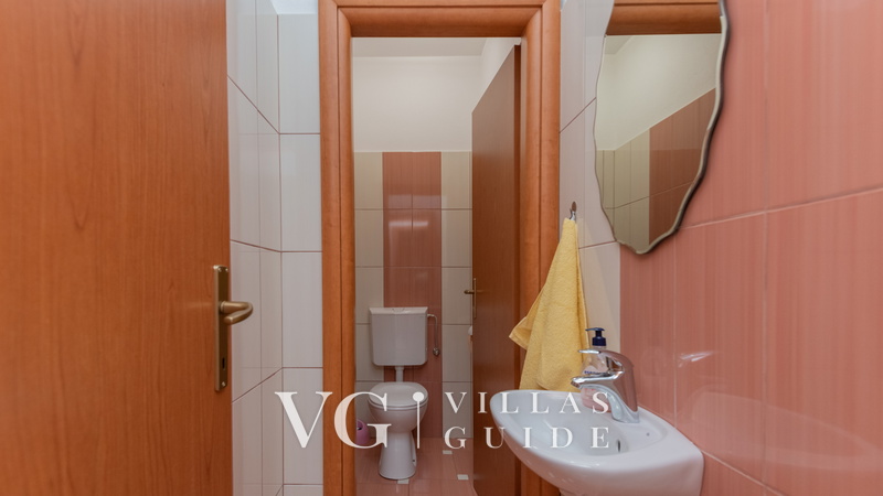 Villa Šestić - Makarska-Tučepi Gästetoilette