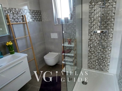 Villa Lana - Čabrunići Bathroom