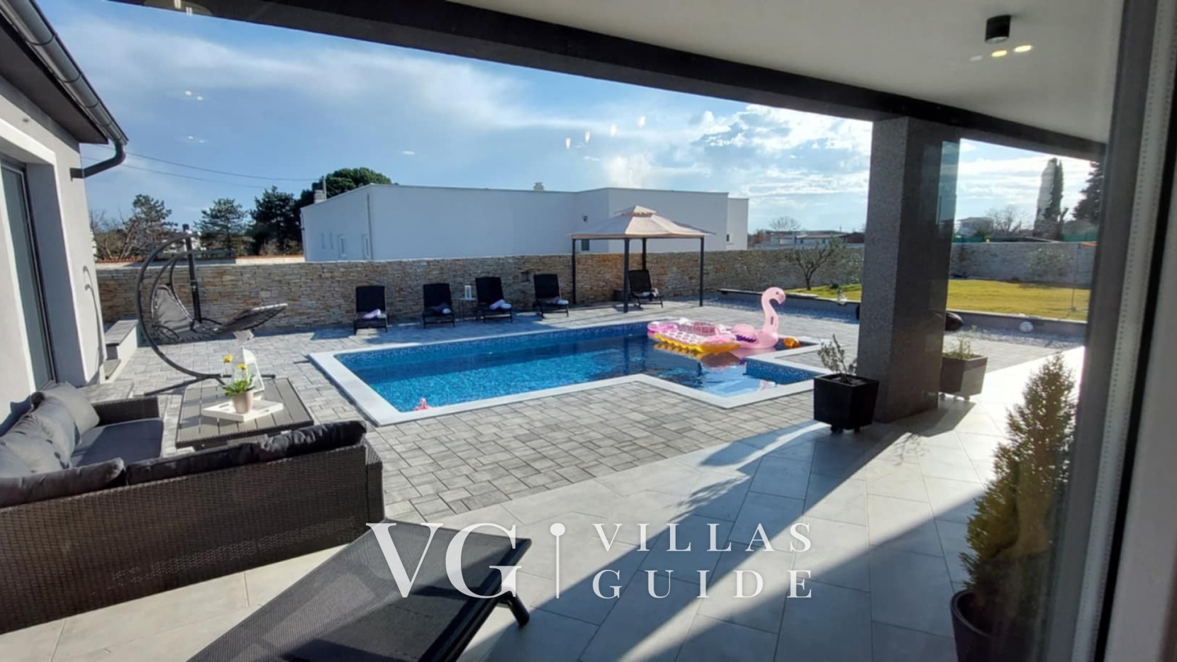 Villa Lana - Čabrunići Dvorište i vanjski dio objekta