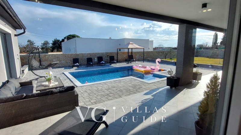 Villa Lana - Čabrunići Dvorište i vanjski dio objekta