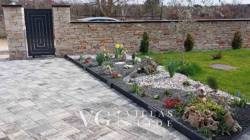 Villa Lana - Čabrunići Dvorište i vanjski dio objekta