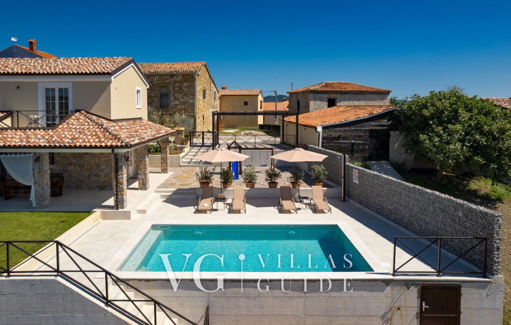 Casa Nona Anica Garden and property exterior