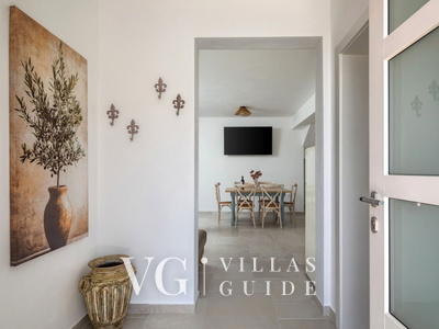 Casa Nona Anica Additional content