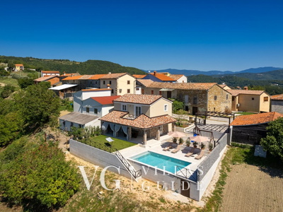 Casa Nona Anica Garden and property exterior