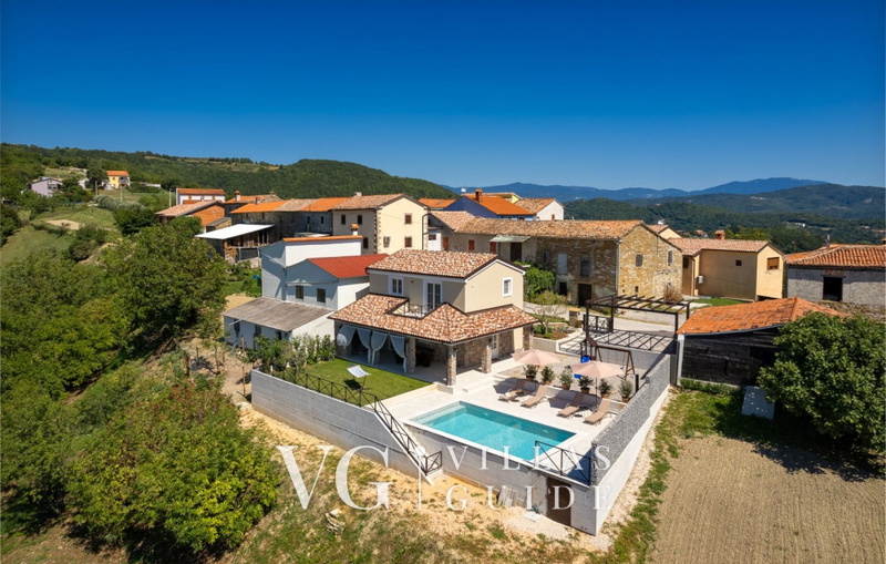 Casa Nona Anica Garden and property exterior