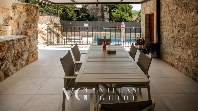 Villa Mila - Stone House & Salt-Water Pool