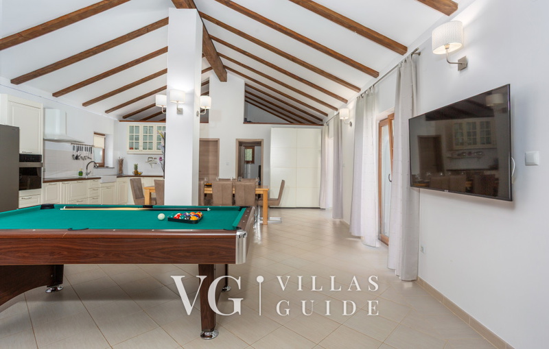 Villa Gostinjac 2 with pool&pet friendly- island Krk Dnevni boravak