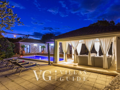 Villa Gostinjac 2 with pool&pet friendly- island Krk Giardino e esterni della proprietà