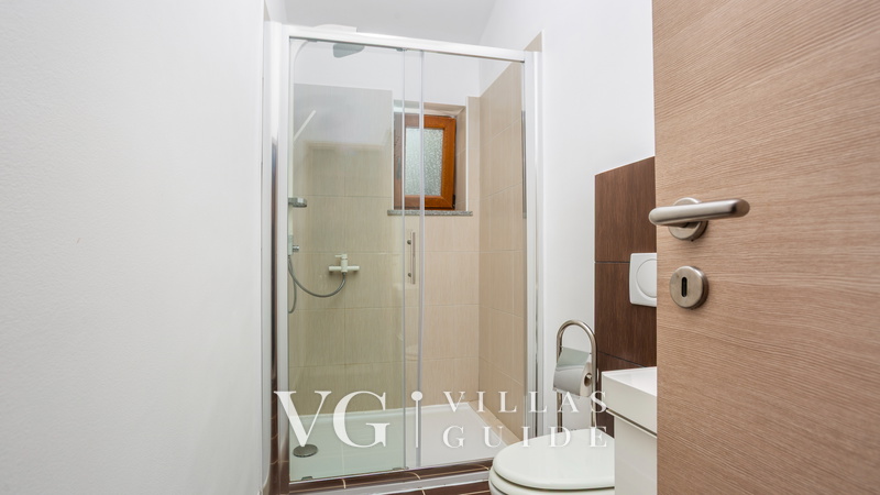 Villa Gostinjac 2 with pool&pet friendly- island Krk Badezimmer