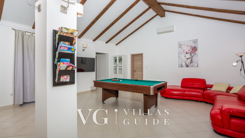 Villa Gostinjac 2 with pool&pet friendly- island Krk Wohnzimmer