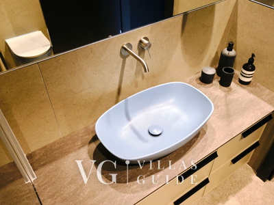 Villa Volpe Verde Bathroom