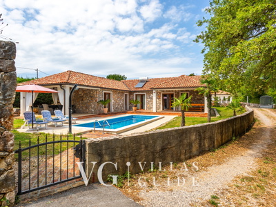 Villa Gostinjac 1 with pool&pet friendly- island Krk Garten und Außenbereich