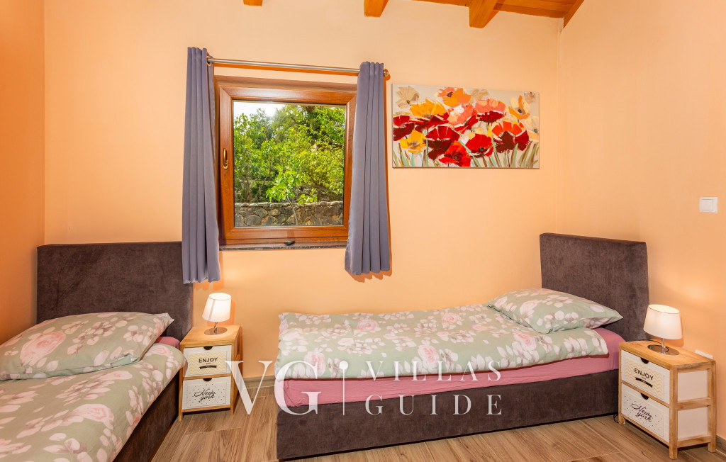 Villa Gostinjac 1 with pool&pet friendly- island Krk Schlafzimmer