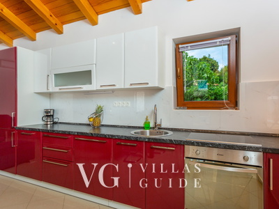 Villa Gostinjac 1 with pool&pet friendly- island Krk Küche