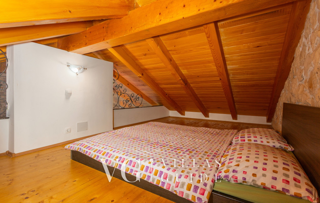 Villa Gostinjac 1 with pool&pet friendly- island Krk Spavaća soba