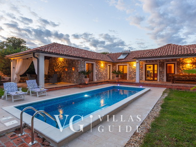 Villa Gostinjac 1 with pool&pet friendly- island Krk Garten und Außenbereich