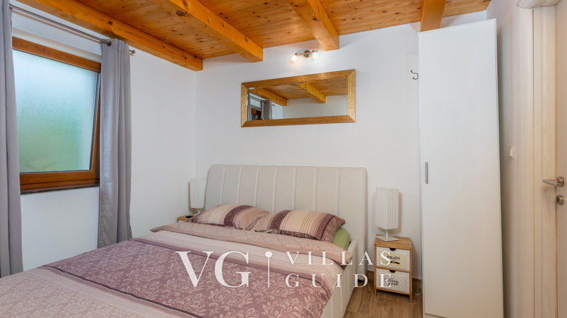 Villa Gostinjac 1 with pool&pet friendly- island Krk Spavaća soba