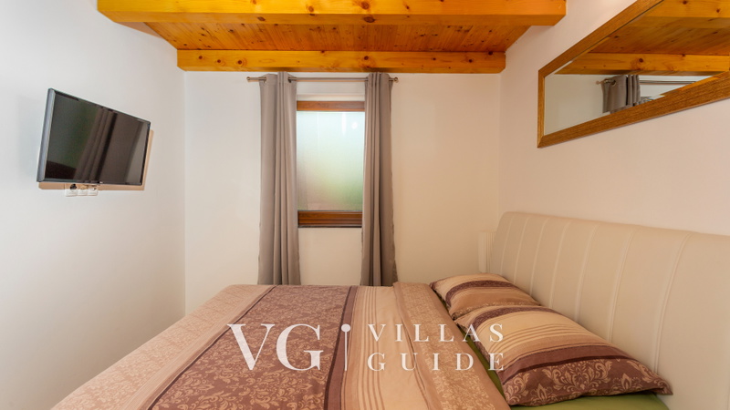 Villa Gostinjac 1 with pool&pet friendly- island Krk Spavaća soba