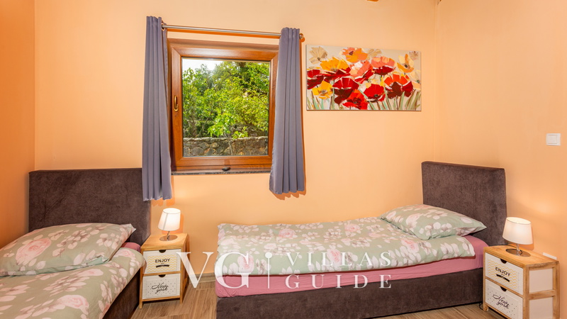 Villa Gostinjac 1 with pool&pet friendly- island Krk Spavaća soba