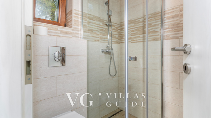 Villa Gostinjac 1 with pool&pet friendly- island Krk Kupaonica