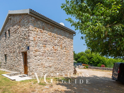 Villa Risika 1 with pool island Krk Dvorište i vanjski dio objekta