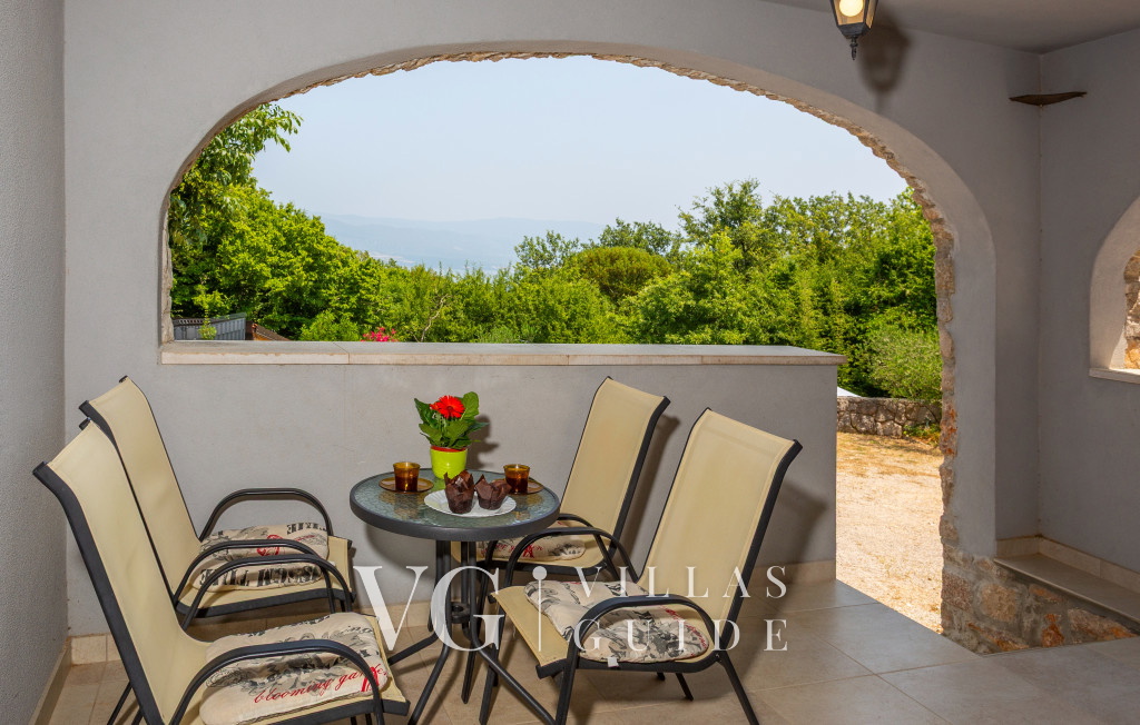 Villa Risika 1 with pool island Krk Dvorište i vanjski dio objekta