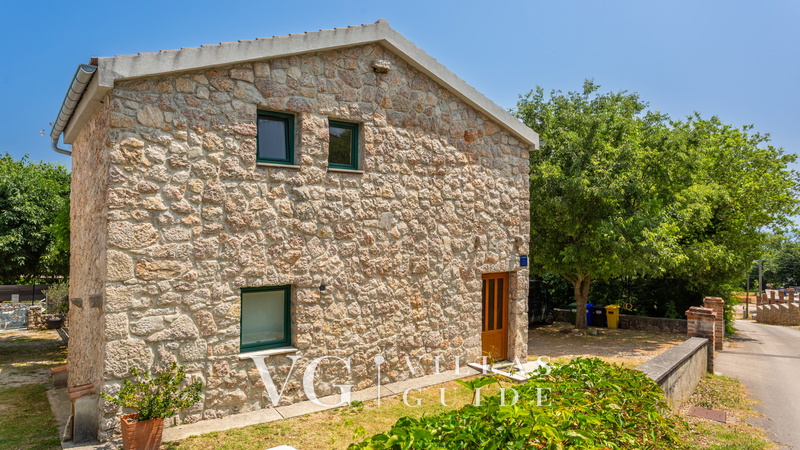 Villa Risika 1 with pool island Krk Dvorište i vanjski dio objekta