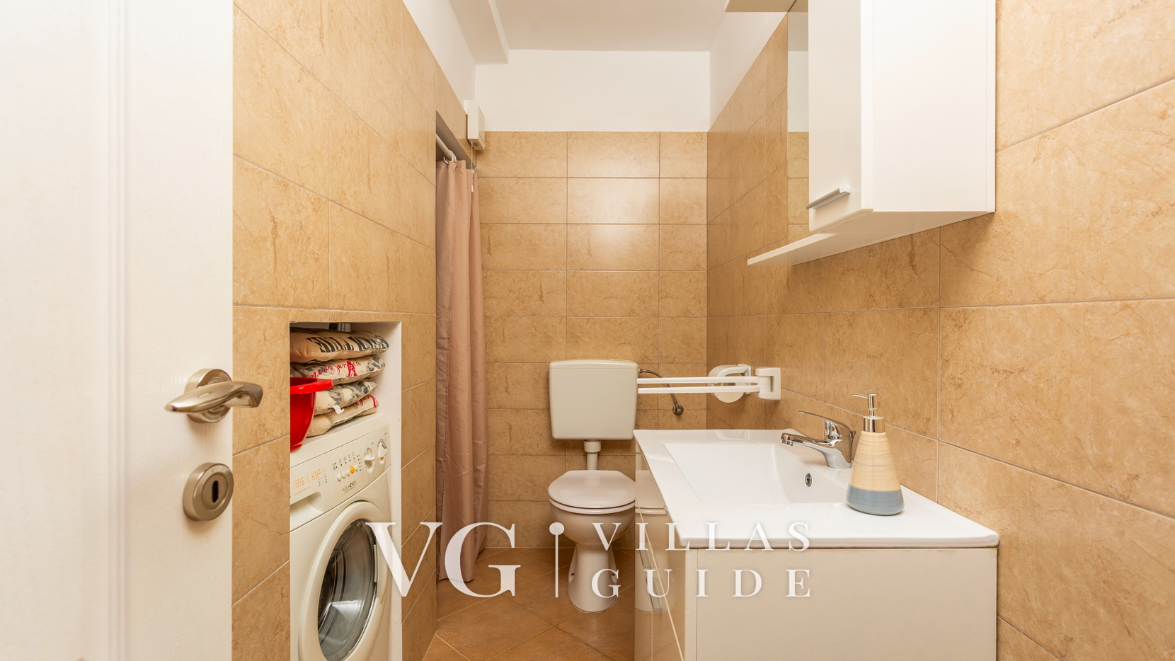 Villa Risika 1 with pool island Krk WC za goste