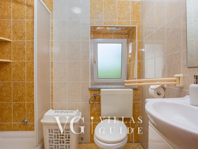 Villa Risika 2 with pool island Krk Kupaonica