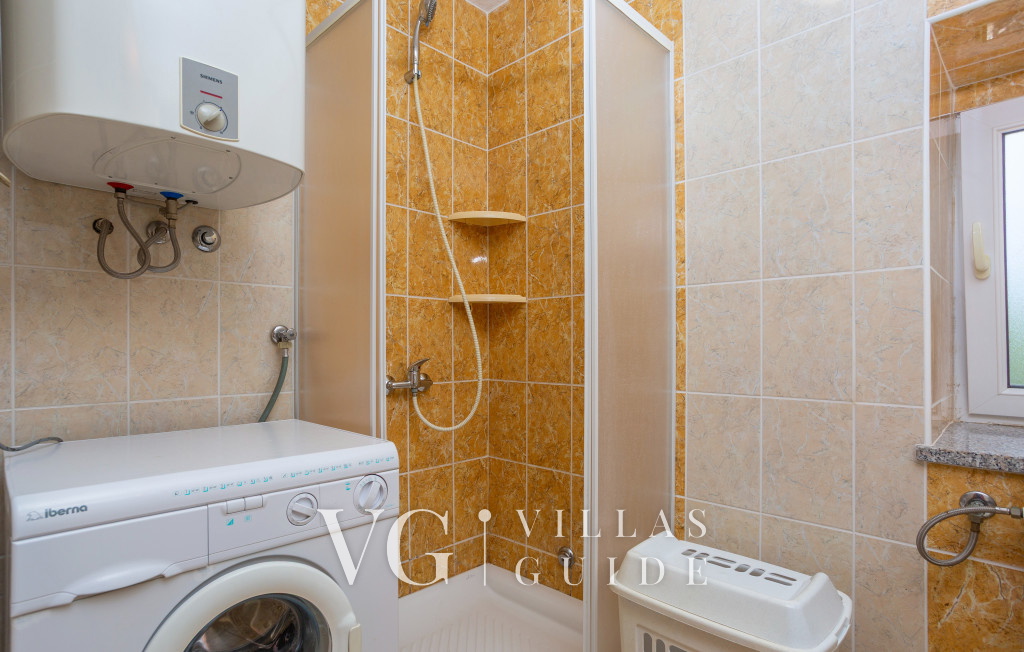 Villa Risika 2 with pool island Krk Kupaonica