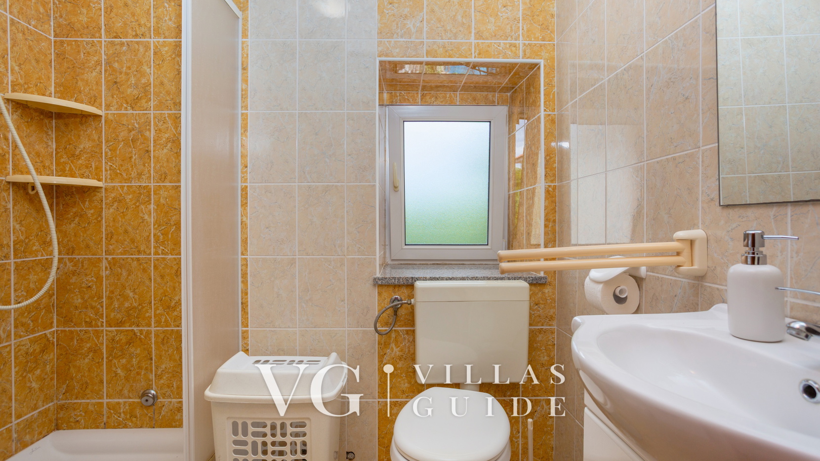 Villa Risika 2 with pool island Krk Kupaonica