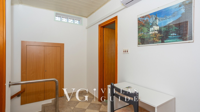 Villa Risika 2 with pool island Krk Spavaća soba