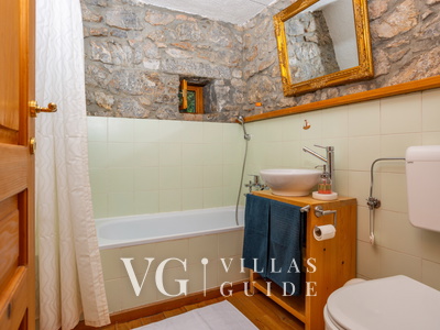 Villa Celestina Bathroom