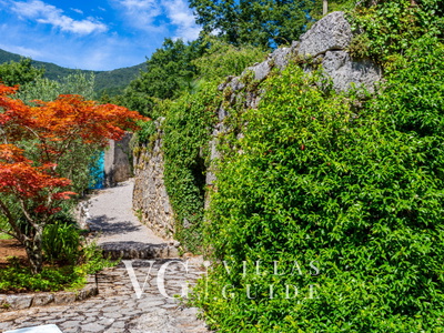 Villa Celestina Garden and property exterior