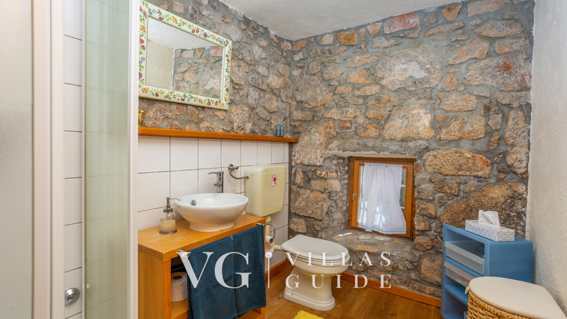 Villa Celestina Bathroom