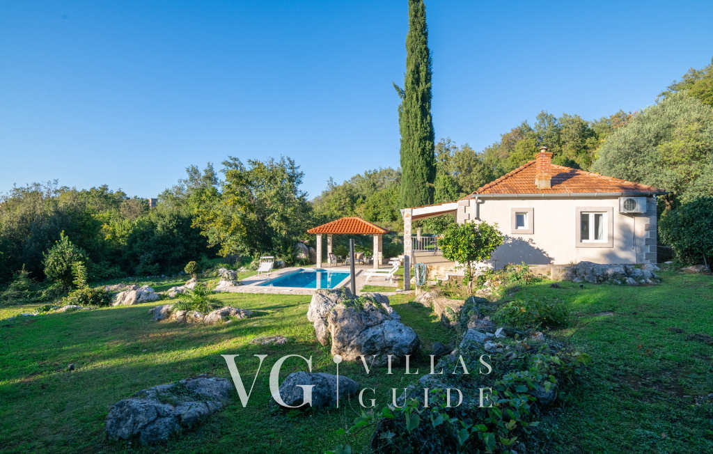 House Rilović Giardino e esterni della proprietà