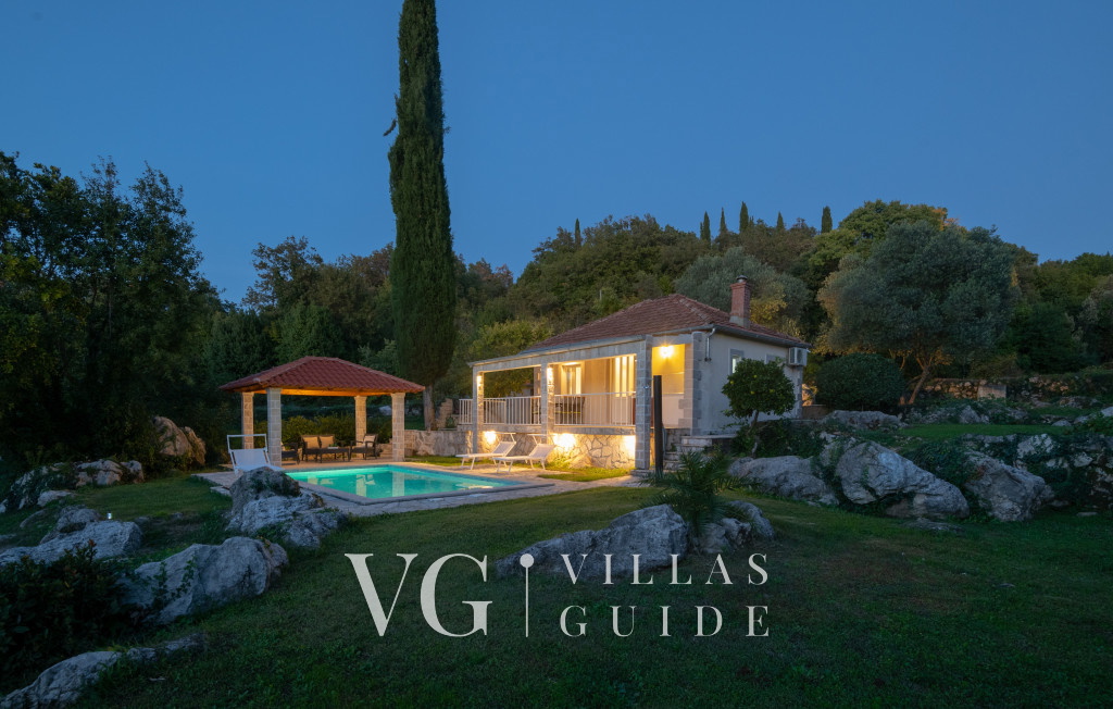 House Rilović Giardino e esterni della proprietà