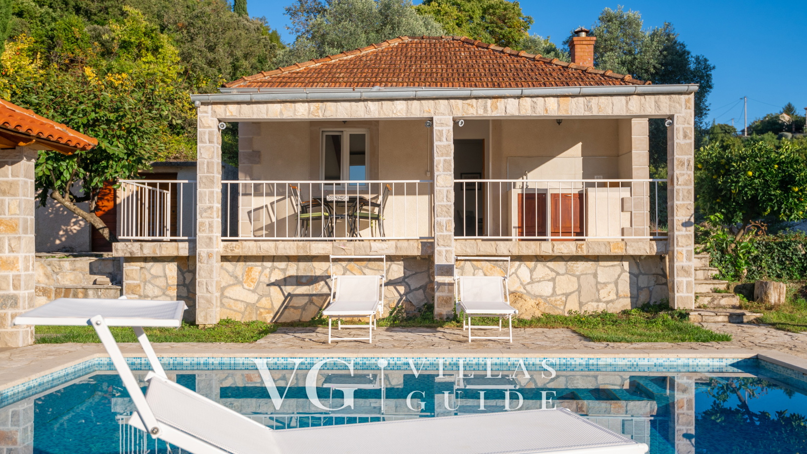 House Rilović Garden and property exterior