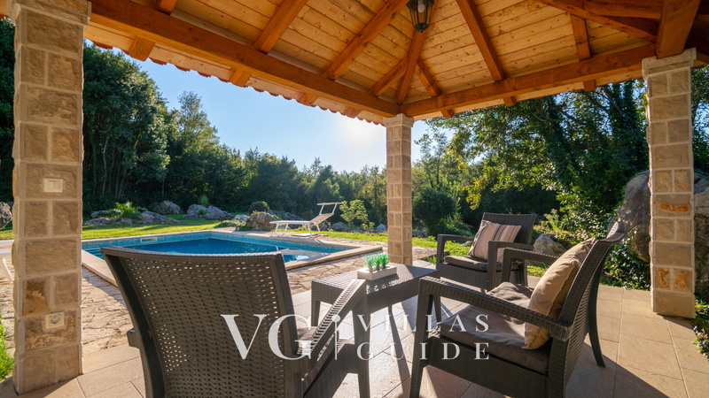 House Rilović Garden and property exterior