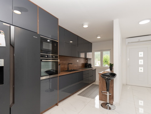 Star Hill - Makarska-Slivno