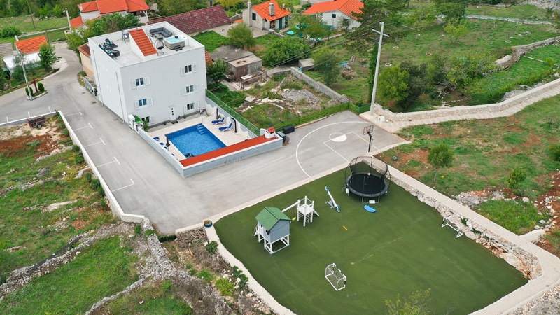 Star Hill - Makarska-Slivno