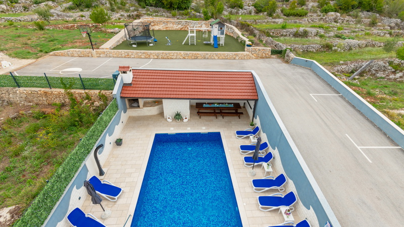 Star Hill - Makarska-Slivno