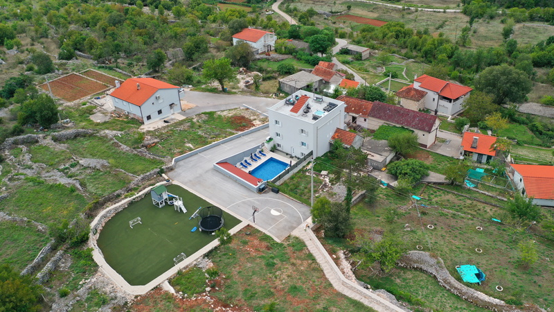 Star Hill - Makarska-Slivno