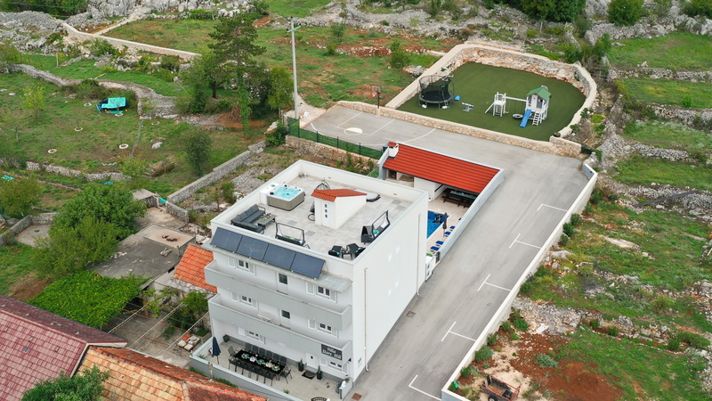 Star Hill - Makarska-Slivno