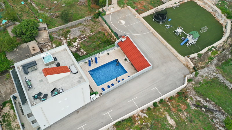 Star Hill - Makarska-Slivno