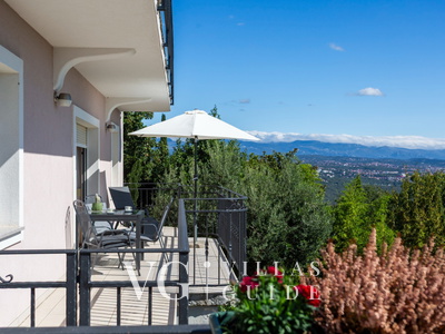 Apartman Šepić - Kvarner View Garden and property exterior