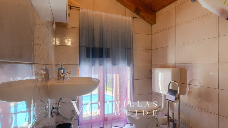 Lukini dvori - Wellness & Family Villa in Nature Kupaonica