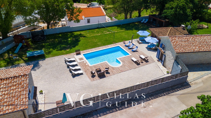 Lukini dvori - Wellness & Family Villa in Nature Dvorište i vanjski dio objekta