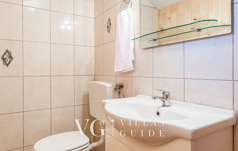 Eko Selo Krš Bathroom