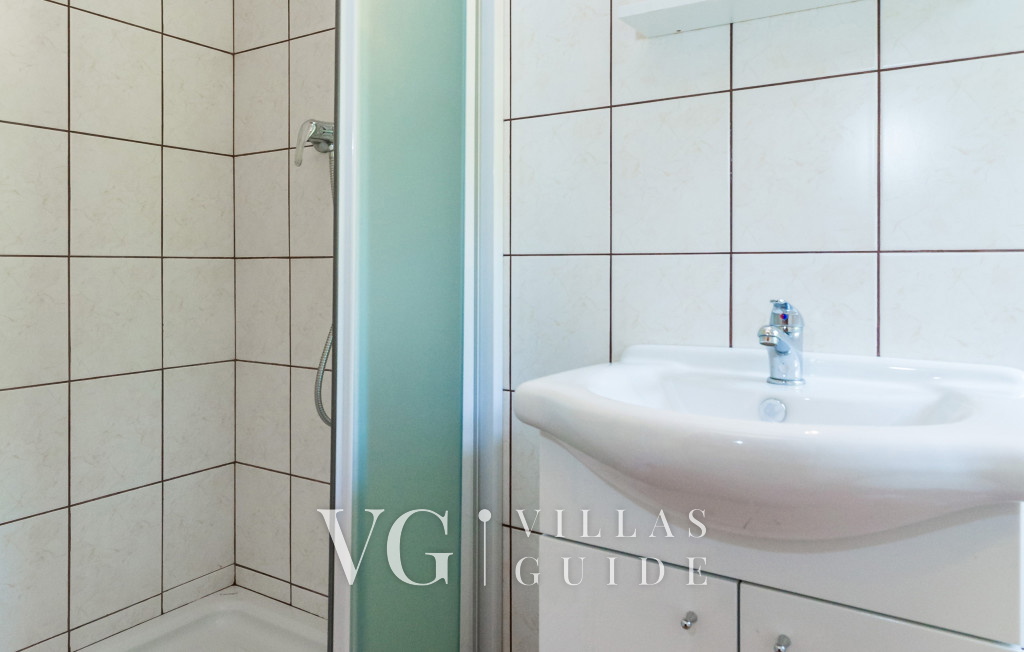 Eko Selo Krš Bathroom